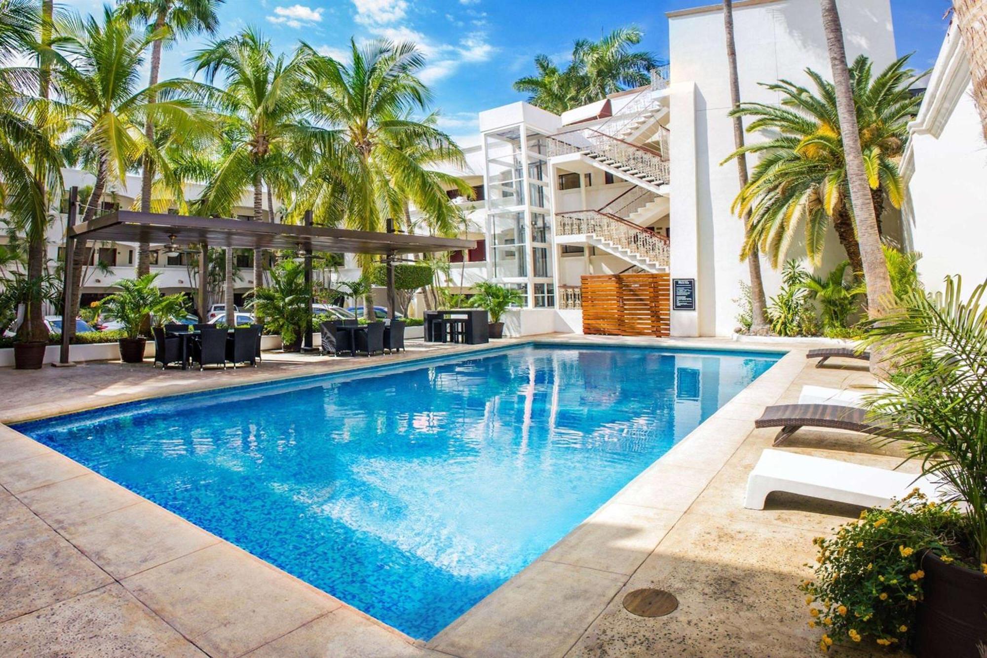 Wyndham Garden Los Mochis Plaza Inn ภายนอก รูปภาพ